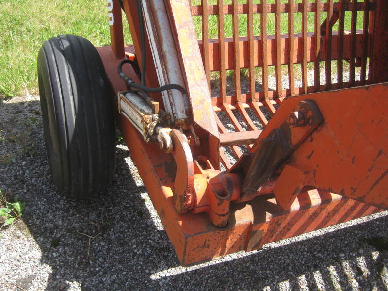 Rock Pickers and Rock Rakes  Rock-o-matic FT500 Rock Fork with Puller Photo